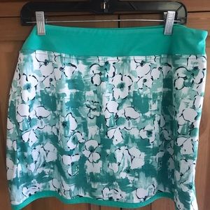 PGA Skort Size large